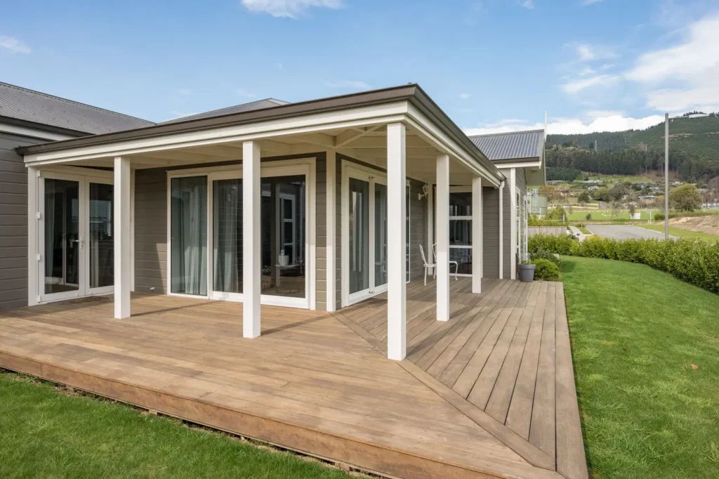 Outdoor living area under the veranda at Cupola Crescent